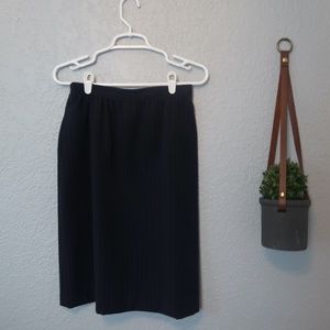 VINTAGE BLACK & GRAY PIN STRIPPED SKIRT {7/8}
